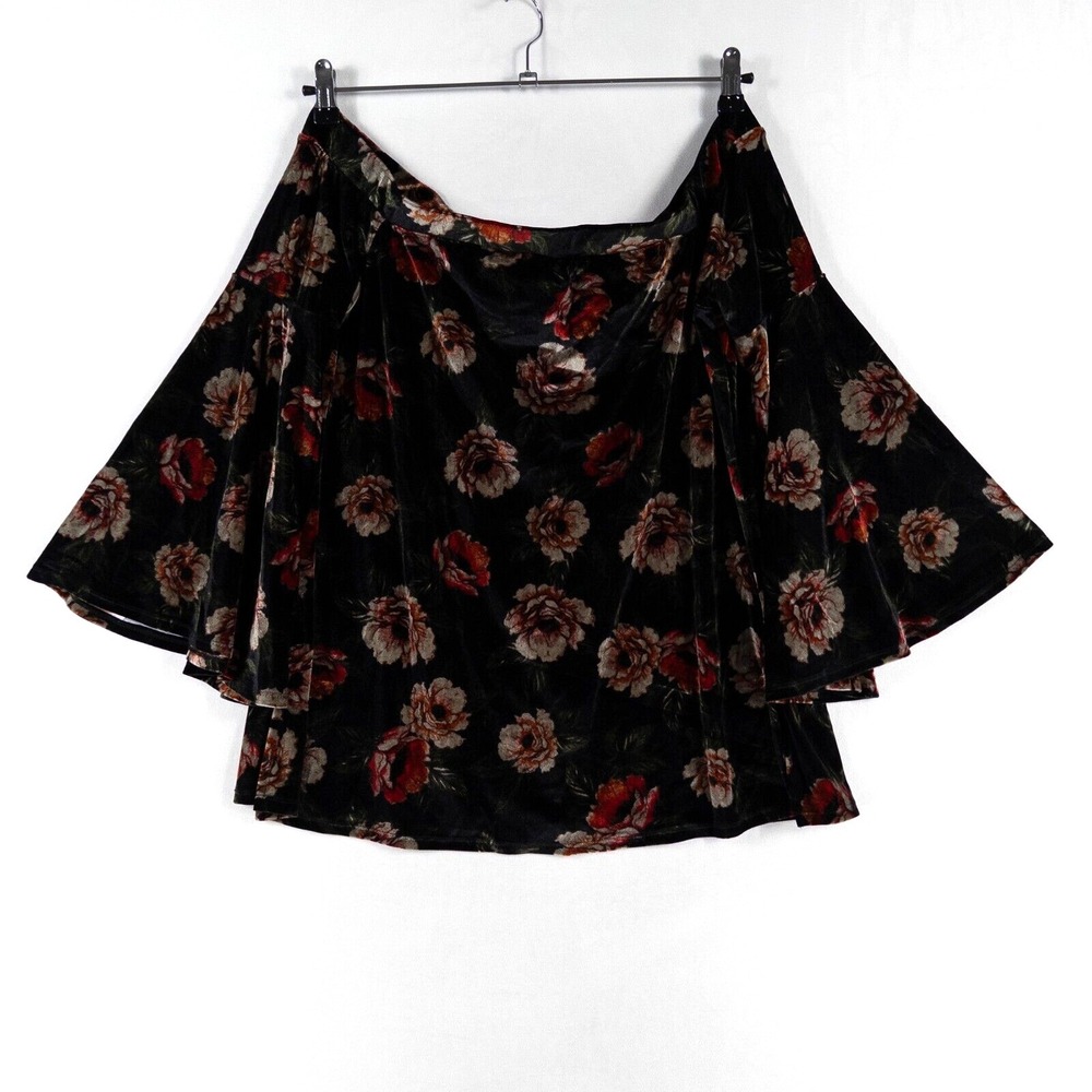 Torrid Blouse Top Women 00 US M/L Black Floral Velour Stretch Knit Flare Sleeve